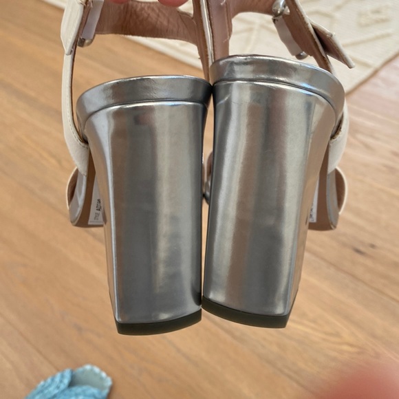 Anthropologie BNWT White and Silver High Block Heel Sandal Day to Evening ♥️🌈🔥 - Picture 4 of 8